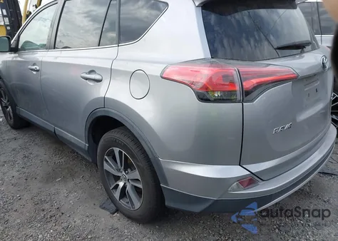 2016 Toyota Rav4 Xle z USA, uszkodzony, nr VIN 2T3WFREV5GW305873